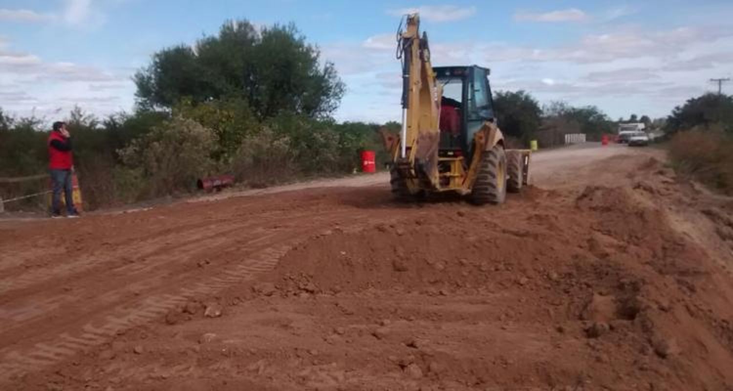 Vuelta de Obligado: Entoscaron el puente y habilitan paso a colectivos urbanos y escolares