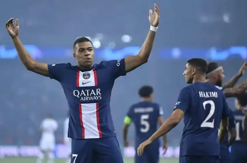 Con dos goles de Mbappé, el PSG de Messi se impuso sobre Juventus en el debut de la Champions