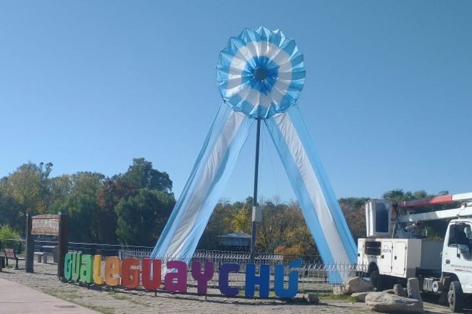 Con el Día de la Escarapela comienza la Semana de Mayo en la ciudad