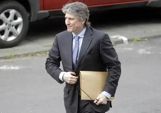 Tres informes oficiales recomiendan que Macri no viaje en vuelos comerciales