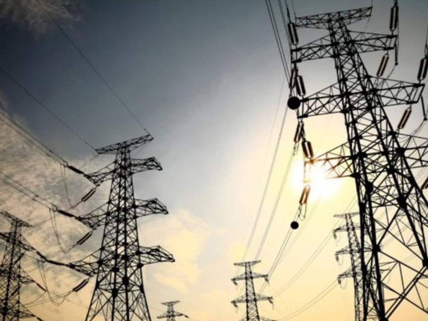 Bajón eléctrico afecta varios sectores de Caracas: en medio de torrencial aguacero