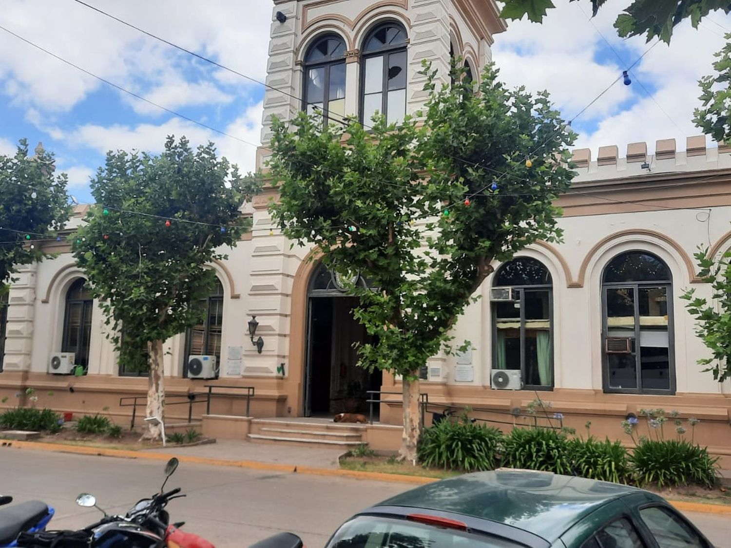 El Municipio depositó los sueldos e informó que el aguinaldo podría estar para la semana que viene