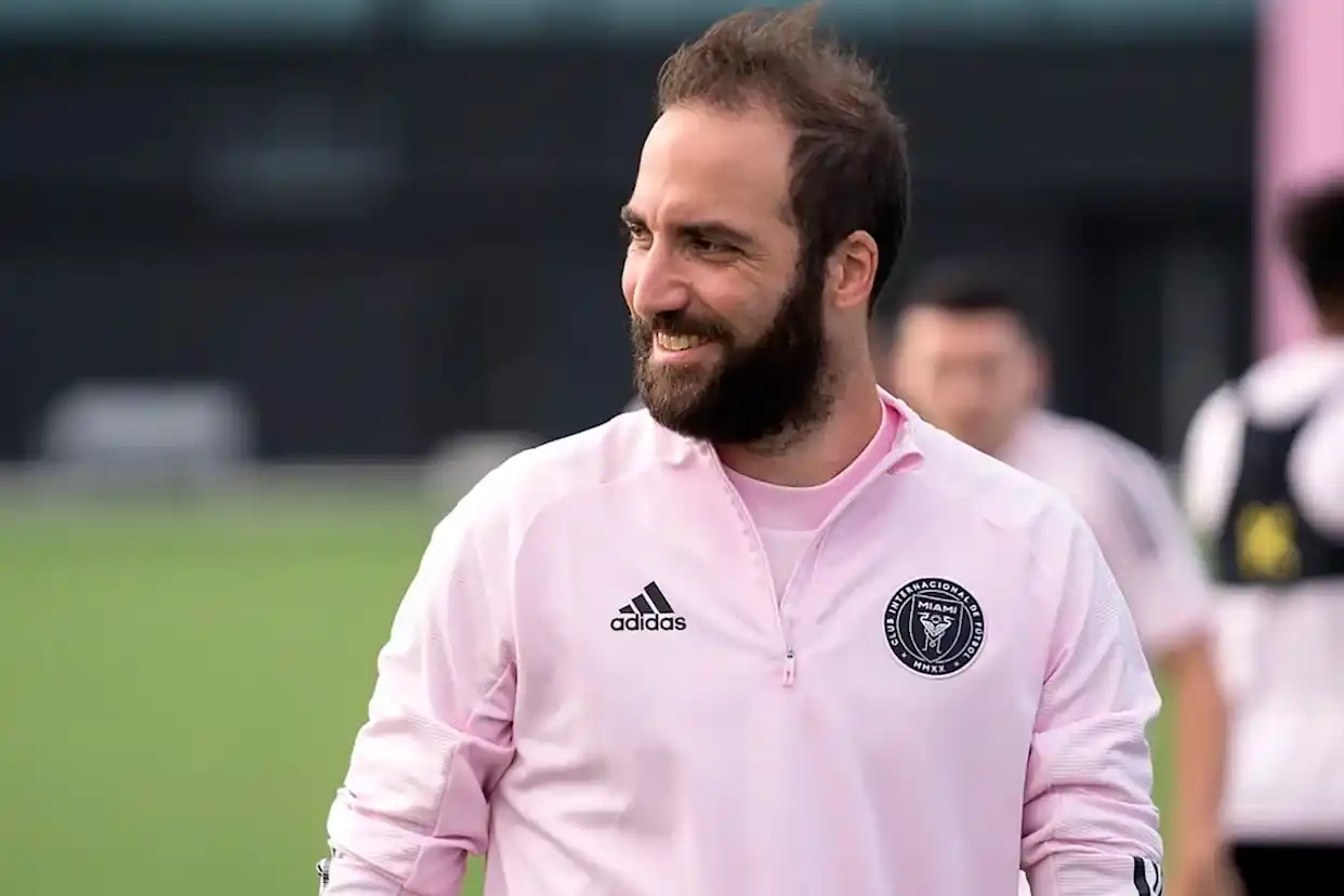 Higuaín durante su última etapa como futbolista.
