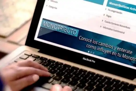 Nación lanza beneficios y créditos para monotributistas y un refuerzo mensual para jubilados