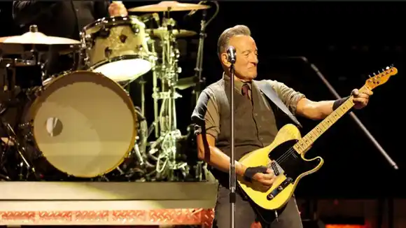 Una «afonía» obliga a Bruce Springsteen a aplazar conciertos