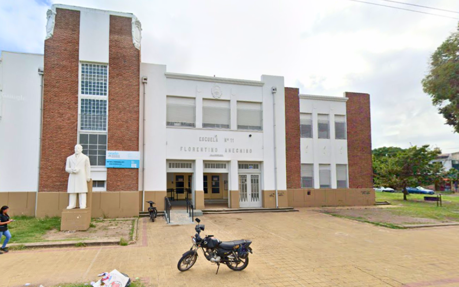 Violencia en escuela de La Plata: Internaron al director tras sufrir la golpiza del padre de una alumna