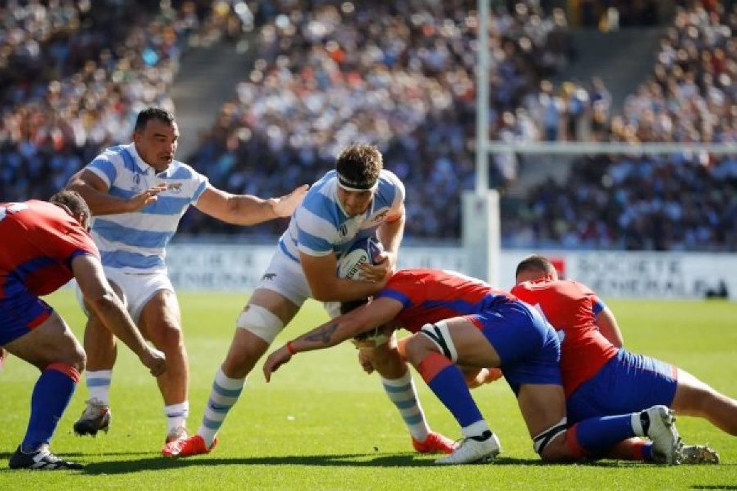 Victoria de Los Pumas con presencia rafaelina