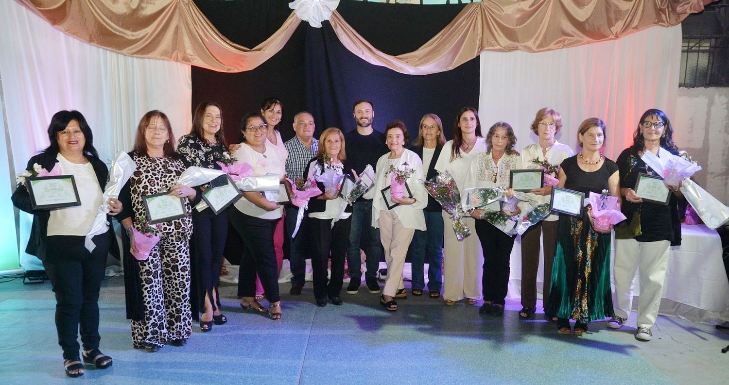 Reconocimiento a mujeres destacadas de la cultura