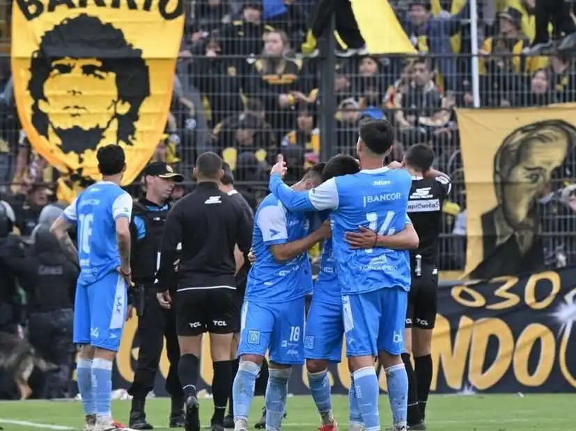 Estudiantes (RC) le ganó la serie a Deportivo Madryn y ascendió a la Primera División