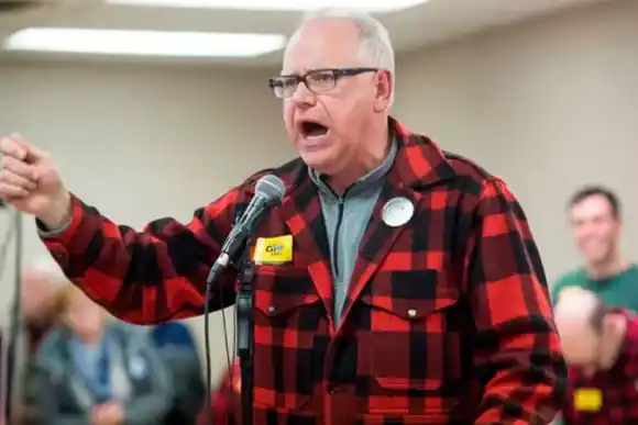 Kamala Harris eligió a Tim Walz como su vicepresidente