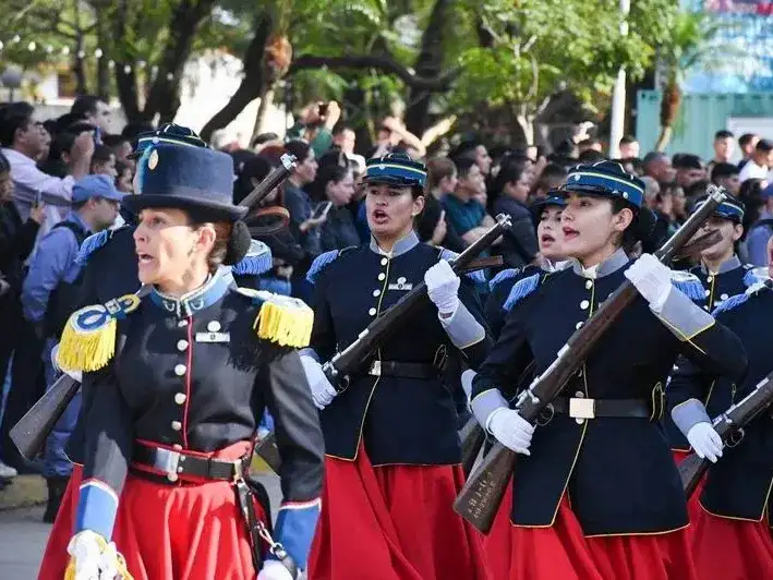 El gobernador encabezó el acto por el 176.o 
aniversario del fallecimiento de San Martín