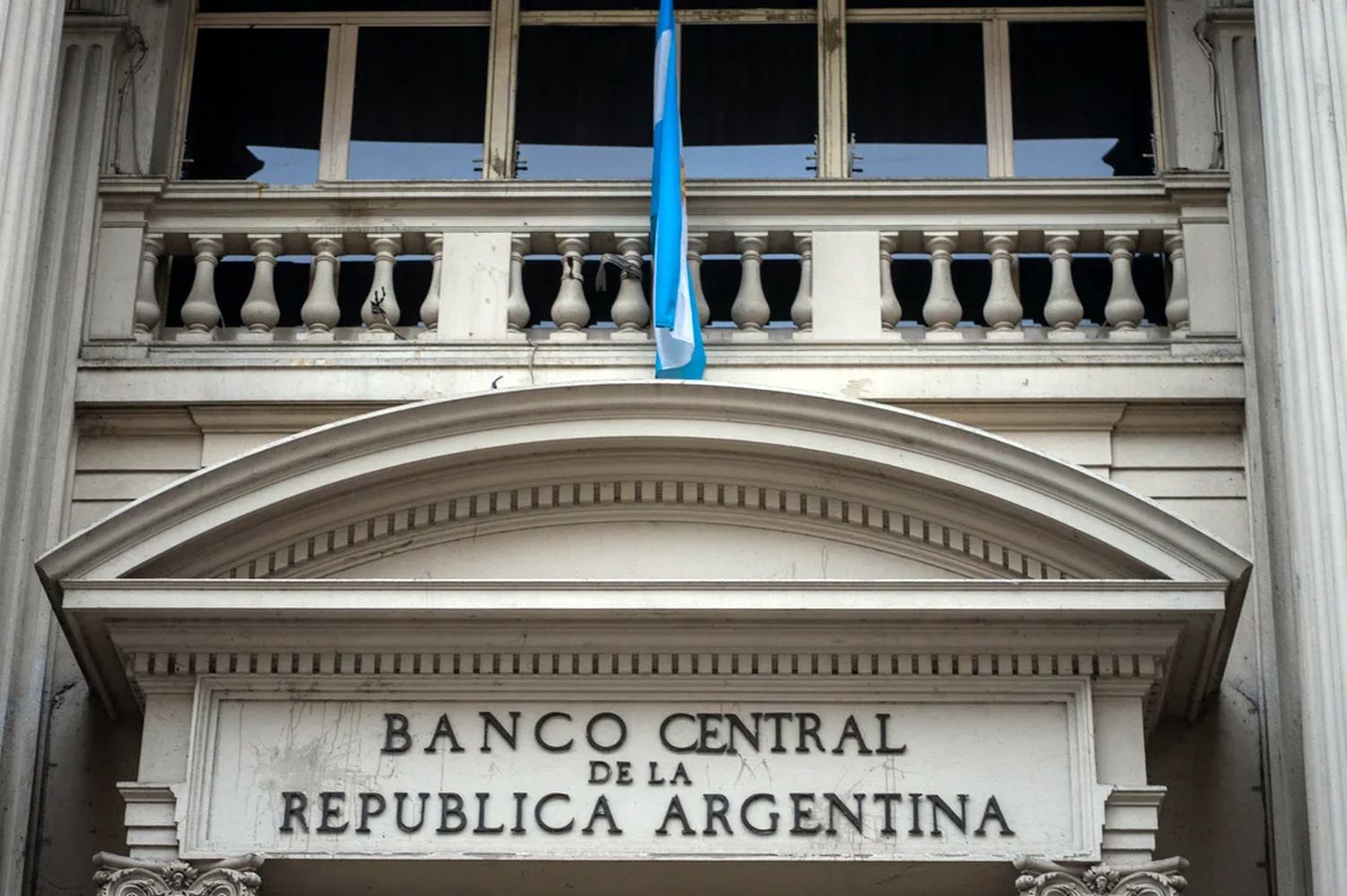 La entidad a cargo de Santiago Bausili anunció la renovación del swap con China por US$5.000 millones.