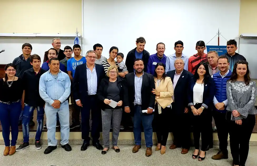 Doce jóvenes comienzan sus experiencias laborales en la UNL