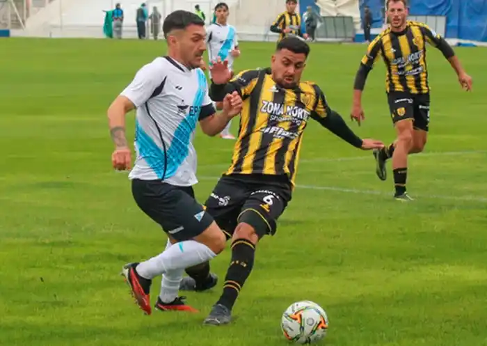 Santamarina rescató un empate en el debut del Federal A con un golazo sobre el final