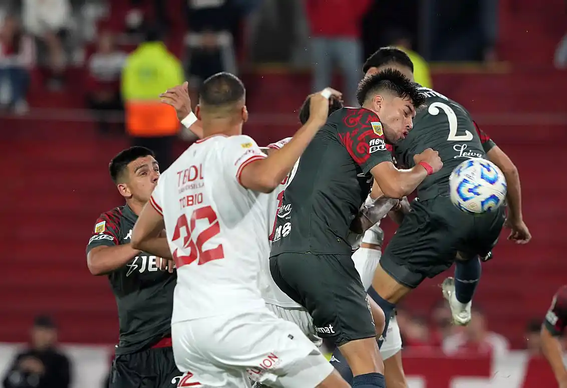 Huracán y Barracas Central son dos de los clasificados a octavos de final.