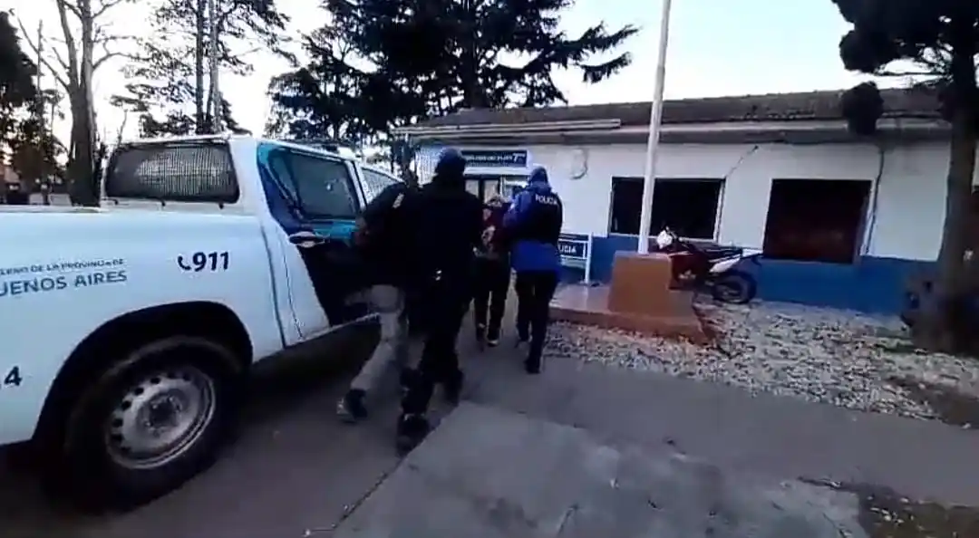 Los sujetos fueron detenidos a las pocas cuadras del hecho.