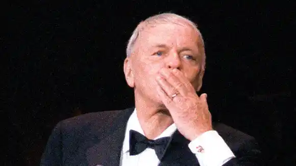 PARA LLORAR: migración venezolana inspira nuevo video navideño de tema de Frank Sinatra