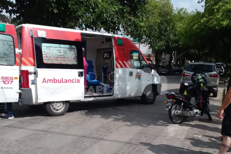 Un hombre perdió la vida tras descompensarse en la vía pública