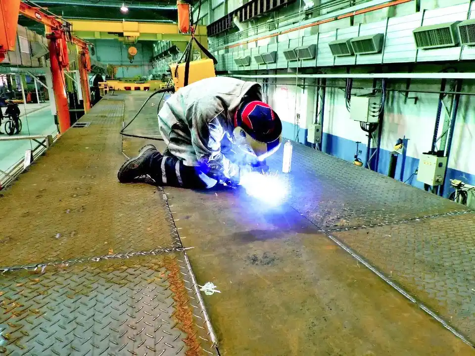 La industria inició 2026 con caída generalizada y el índice de desempeño en zona de contracción