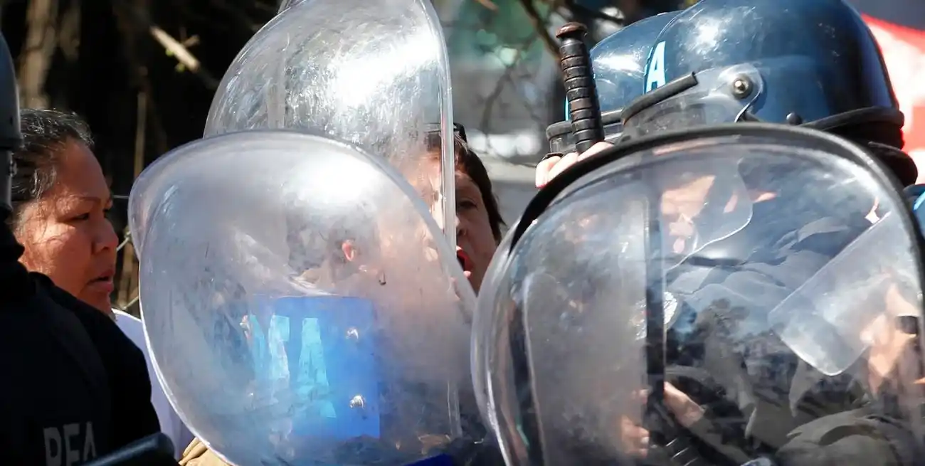 La Cámara de Apelaciones revocó un fallo de primera instancia, y avaló el accionar de fuerzas federales en caso de piquetes. Reuters