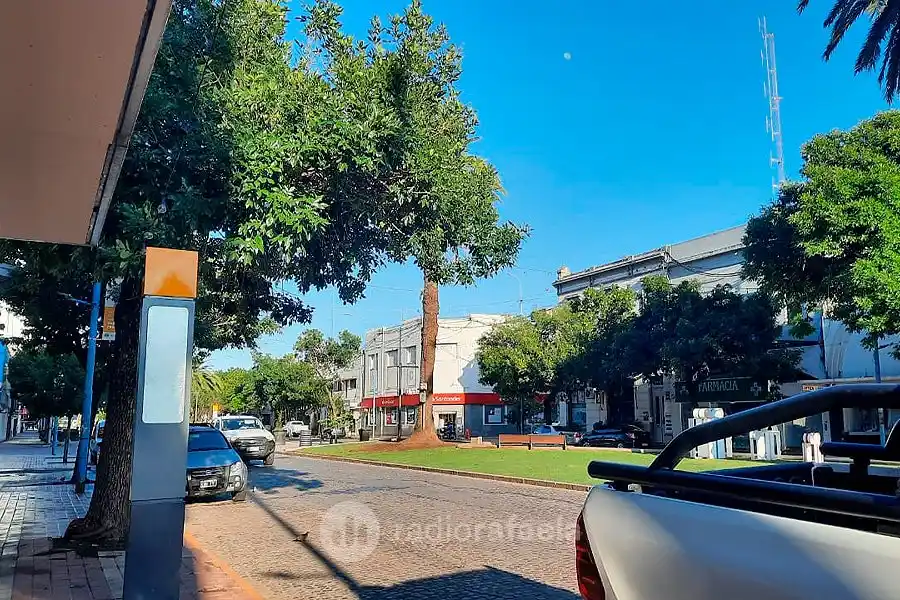 Jornada cálida y sin lluvias para este primer día hábil del 2025