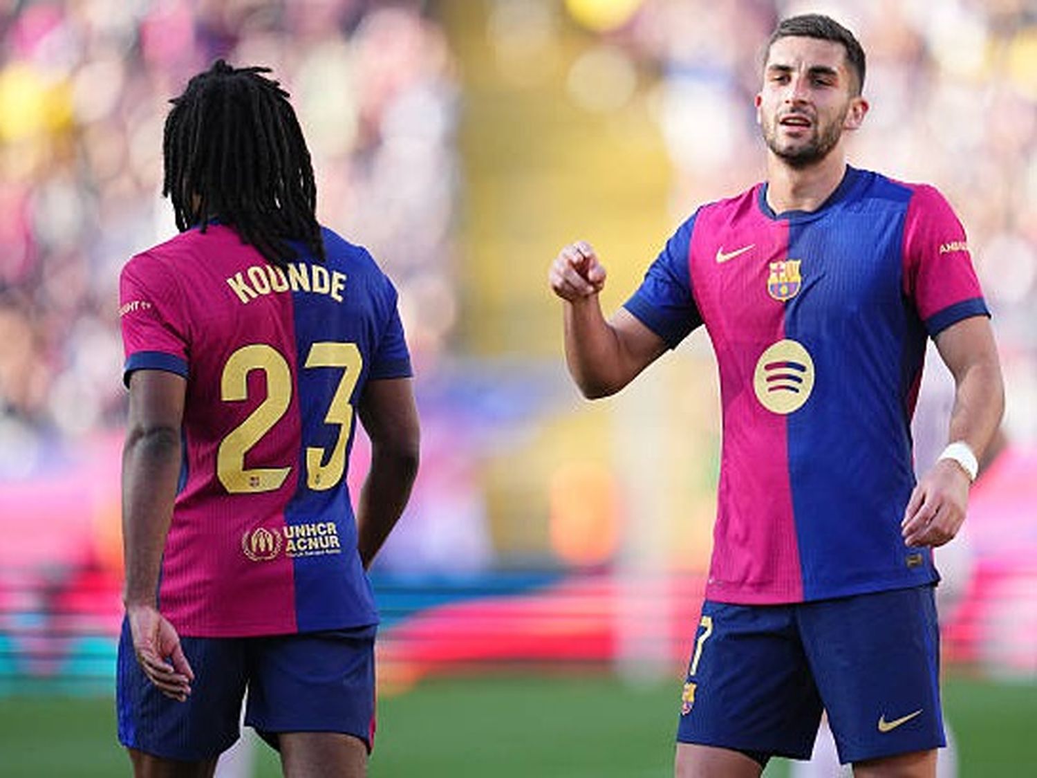 Barcelona sigue arriba