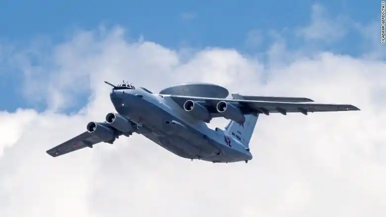 Corea del Sur hace disparos de advertencia a un avión militar ruso