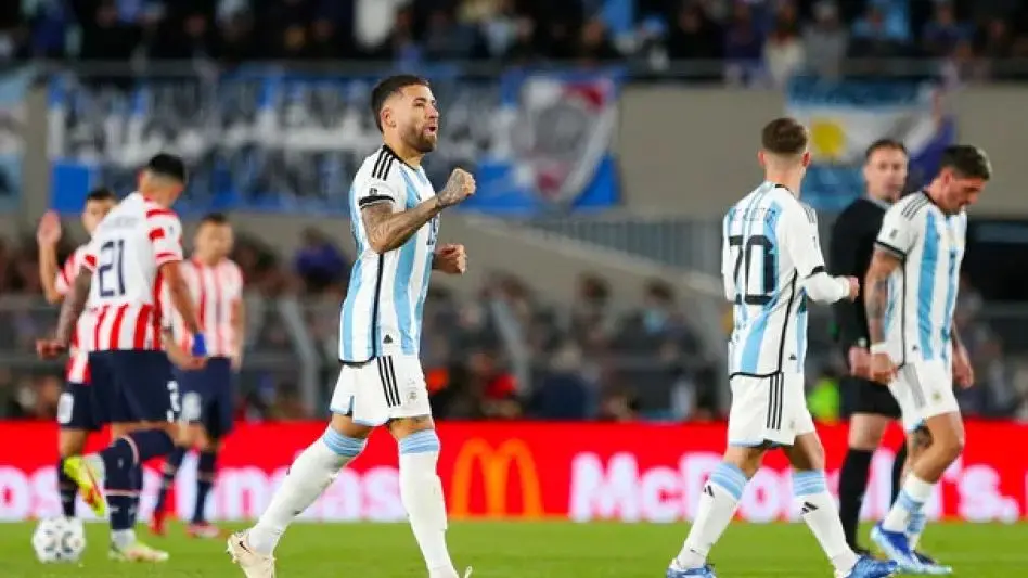 Con un golazo de Otamendi, Argentina le ganó a Paraguay