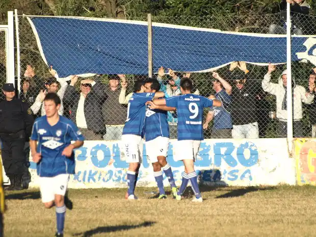 Urdinarrain se vistió de azul en el Stauber