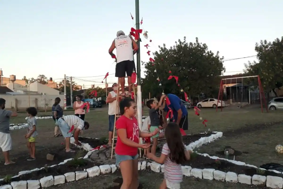 Realizaron el asfaltado de varias cuadras y acondicionaron una plaza