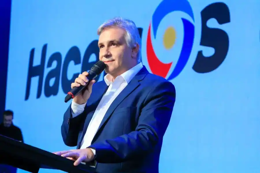 Llaryora: "No creo que ninguna persona de bien quiera fundir a las provincias, menos el Presidente"