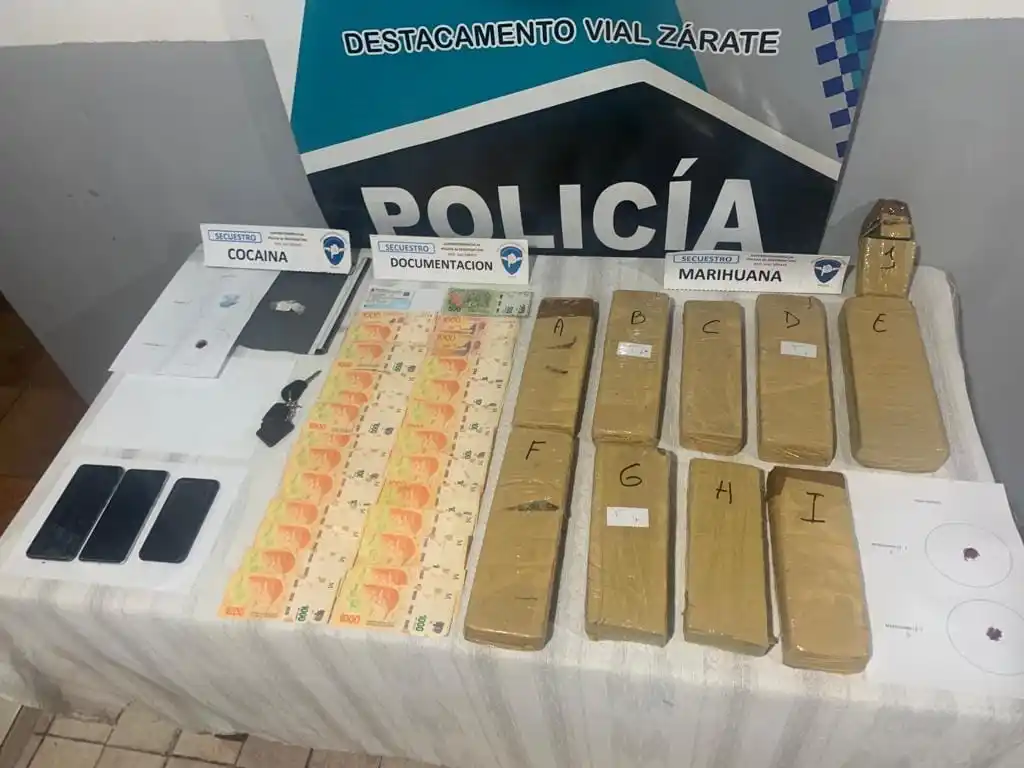 La droga secuestrada en la camioneta del comisionista sampedrino.