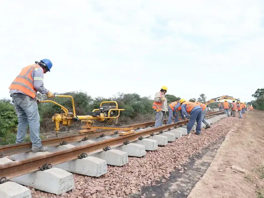 El norte argentino busca asegurar obras ferroviarias clave para mejorar su salida exportadora