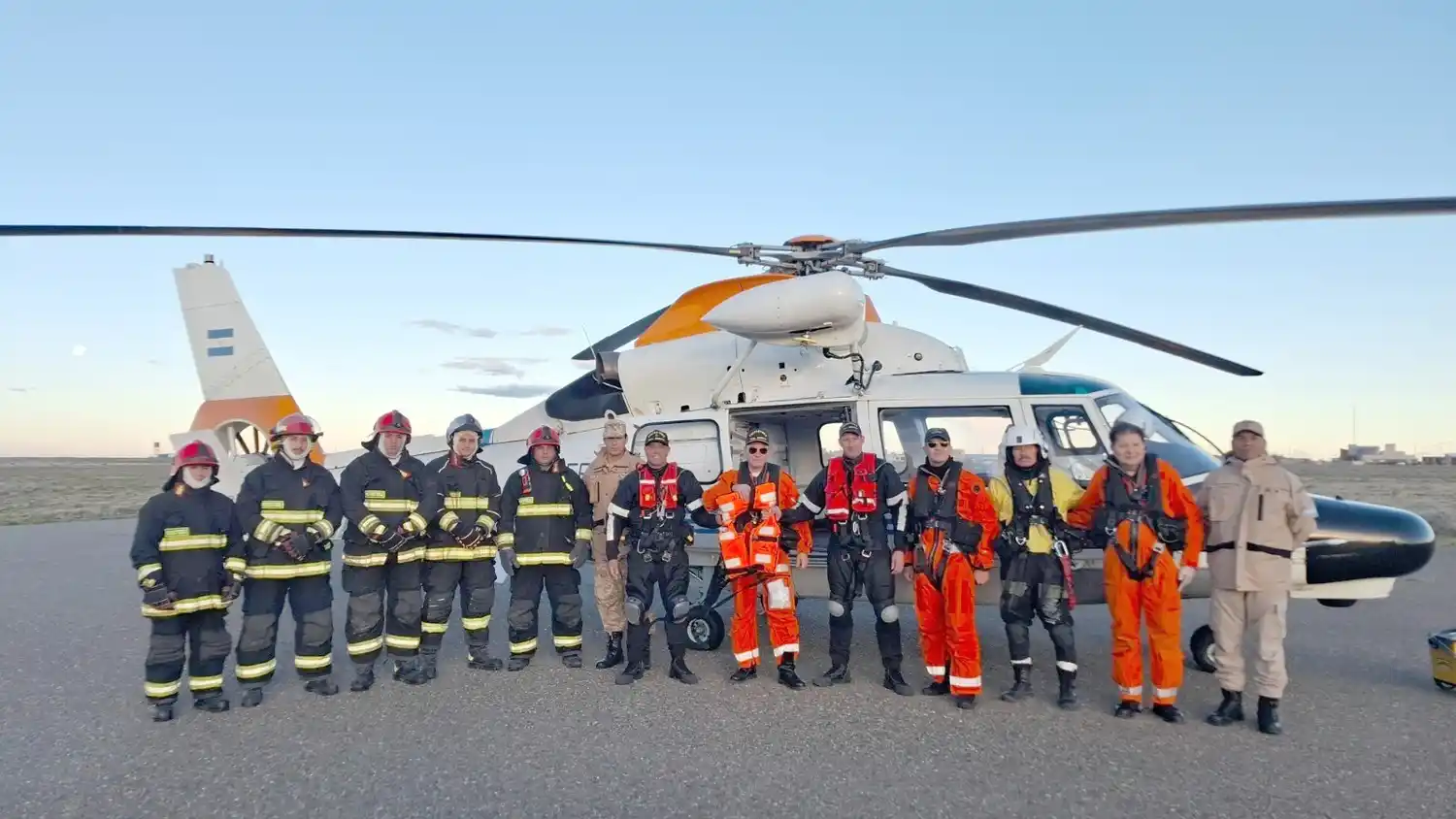 Contra reloj: Prefectura aeroevacuó a un tripulante con múltiples fracturas en altamar