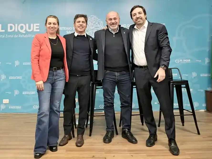 Julieta Calmels, Axel Kicillof, Mario Secco y Nicolás Kreplak en Ensenada.