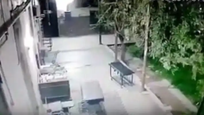 ¿Un fantasma?: pánico por una camilla que se mueve sola en un hospital