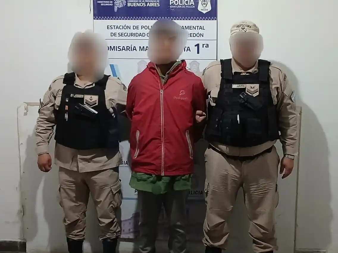 El delivery tenía en su poder 24 dosis de diferentes drogas.