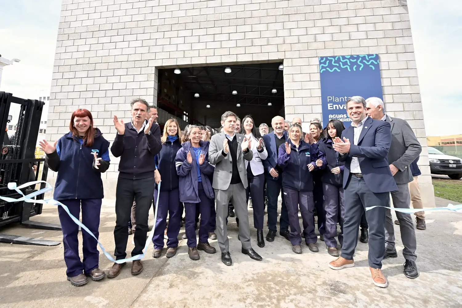 Kicillof inauguró la primera planta embotelladora de ABSA