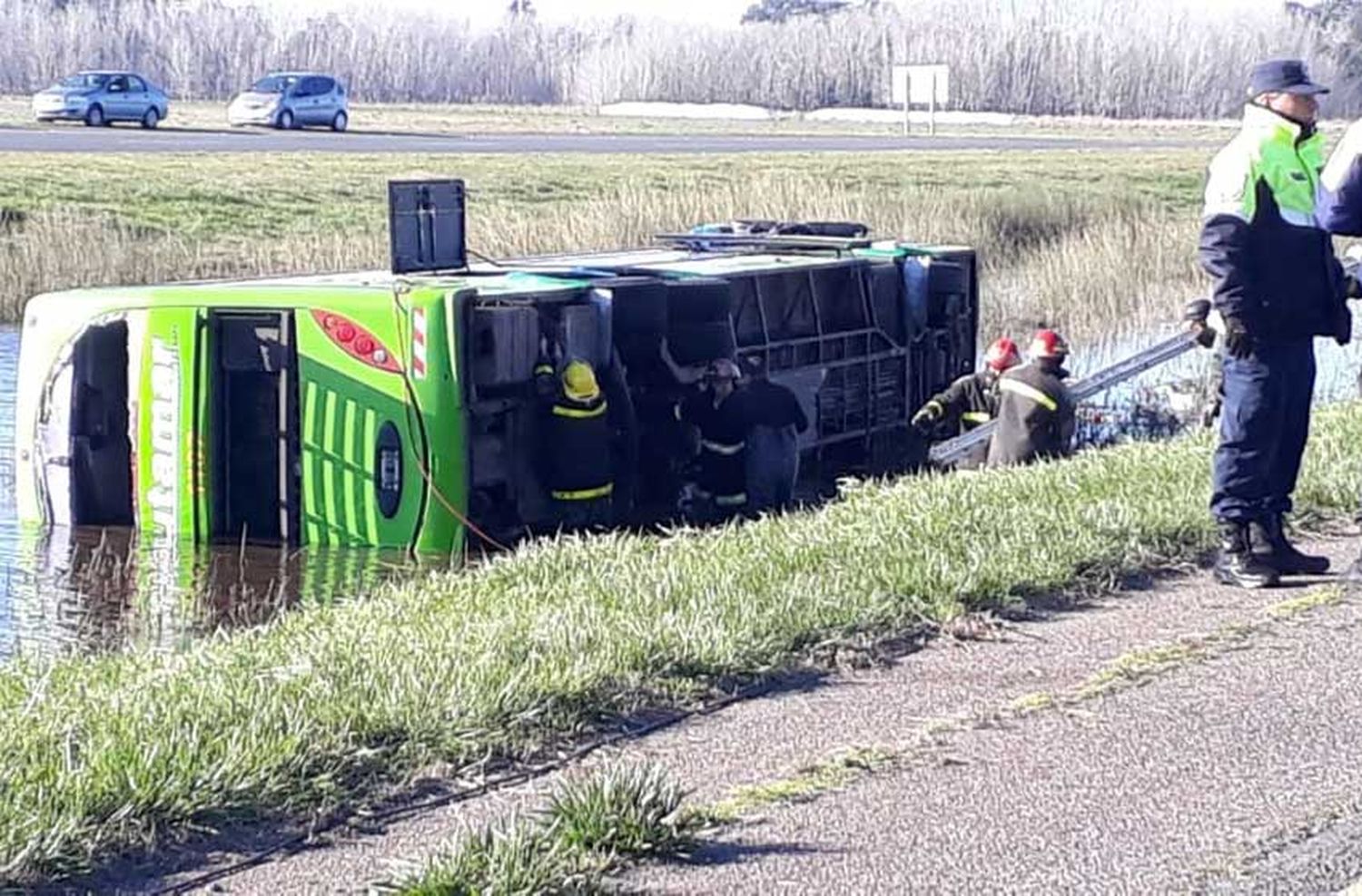 Tragedia en autovía 2: el micro que volcó no tenía ningún desperfecto