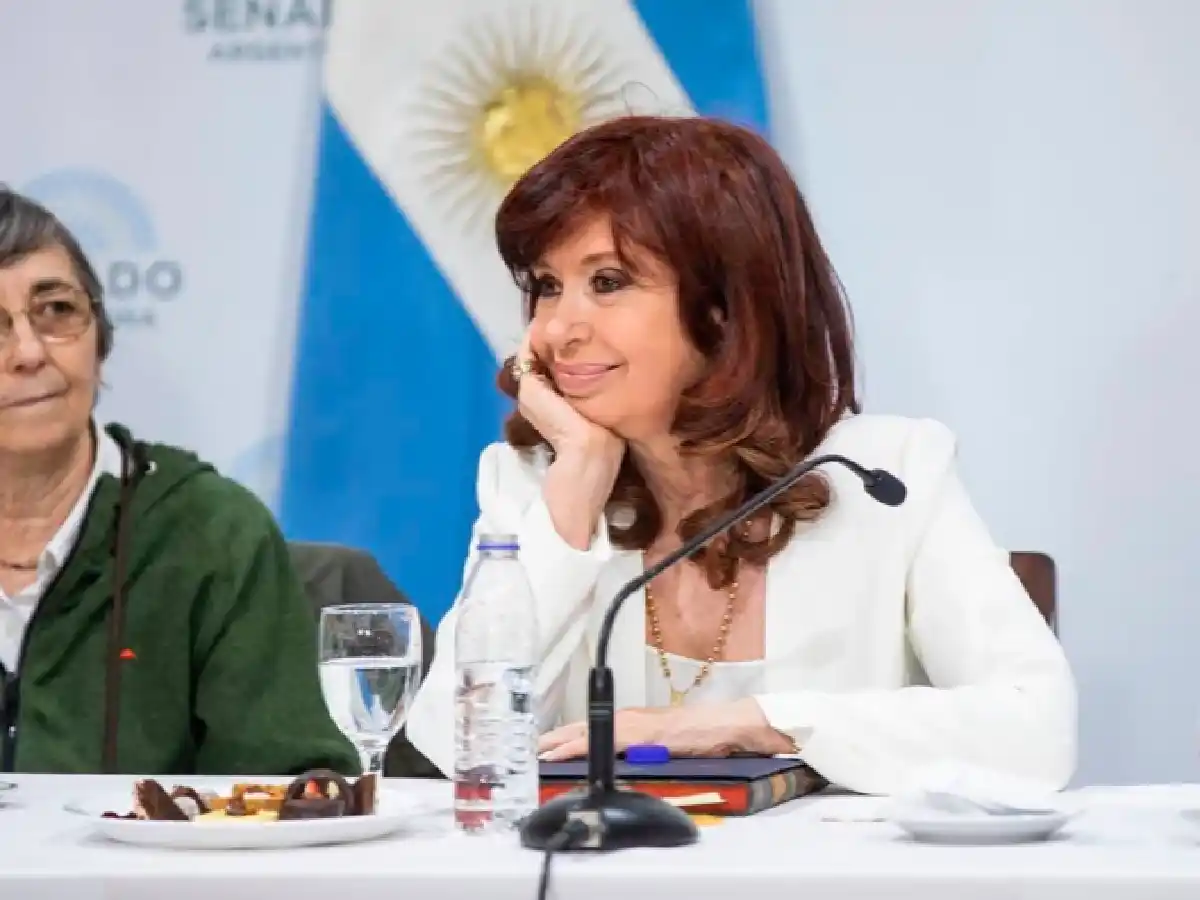 "Estoy viva por Dios y la Virgen", dijo Cristina Fernández