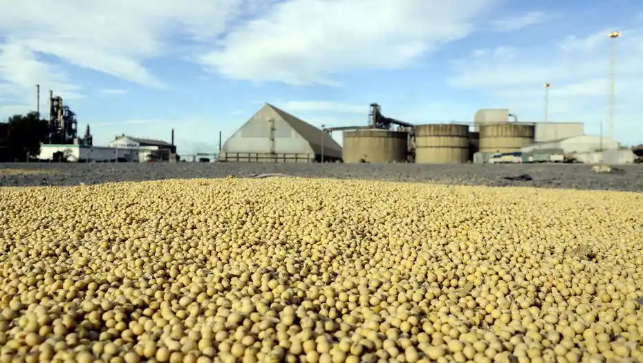 Los aceiteros cerraron un aumento salarial del 31,6%