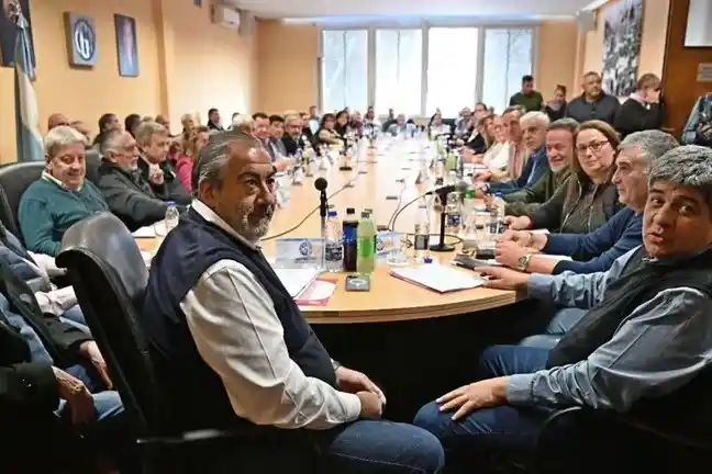 La decisión fue debatida desde las 14:30 por el Consejo Directivo cegetista.