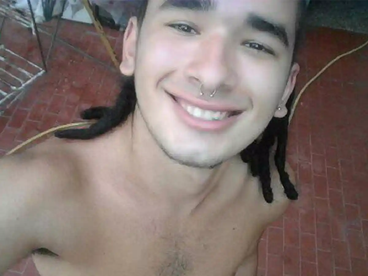 Un joven murió tras ser apuñalado en una pelea entre alumnos de cuatro colegios en pleno centro de San Miguel de Tucumán