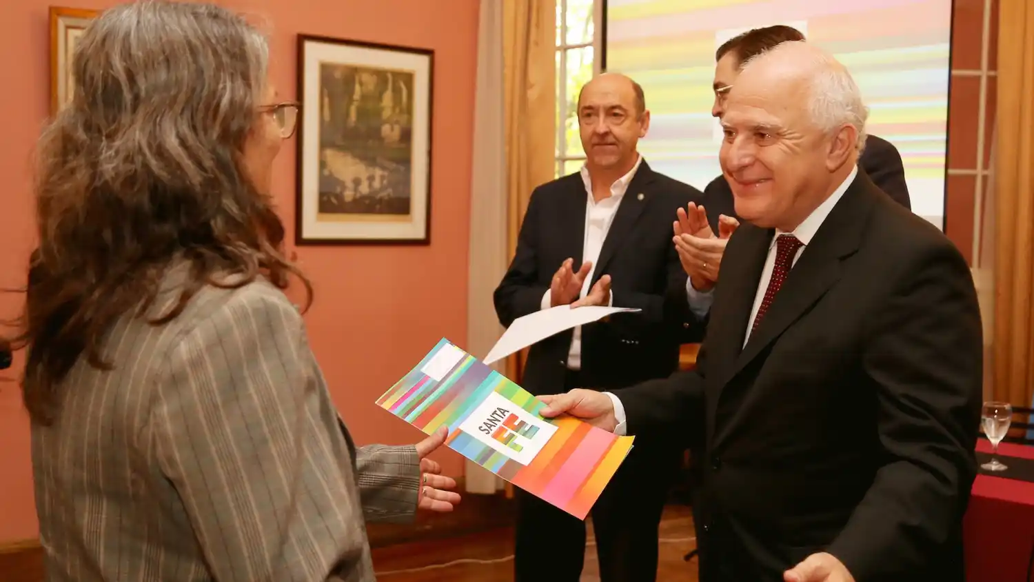 Lifschitz entregó escrituras a familias de Arequito, Bigand, Casilda y San José de la Esquina