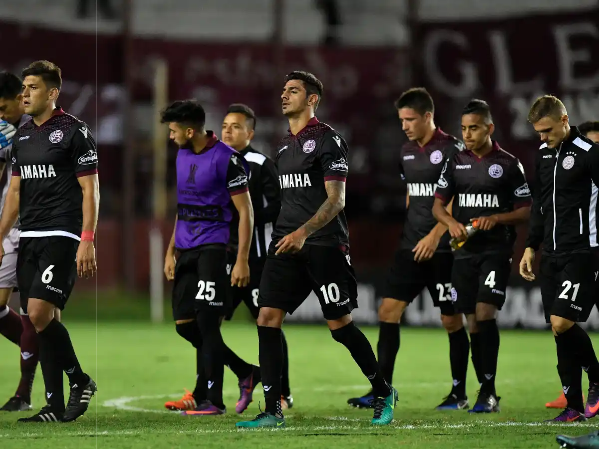 Flojo arranque copero de Lanús 