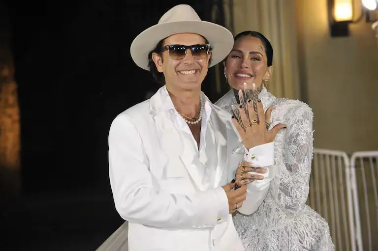 . Candelaria Tinelli y Coti Sorokin. En su casamiento