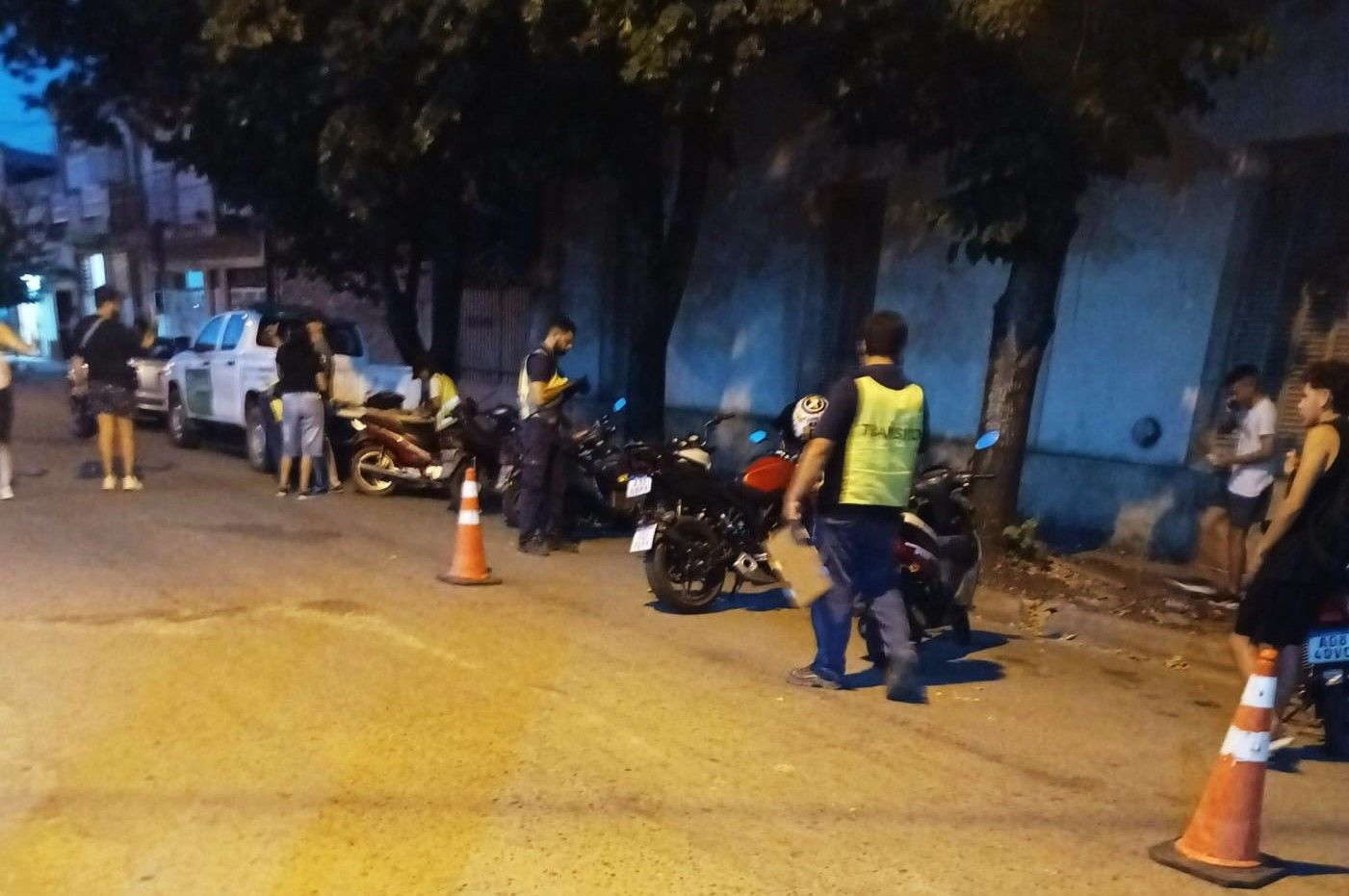 Inspectores de tránsito y policías encabezaron el operativo.