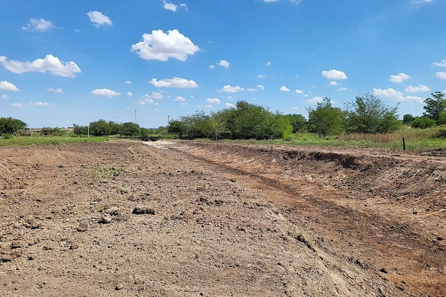 Avanzan con la obra de desagües pluviales en la localidad de Seguí
