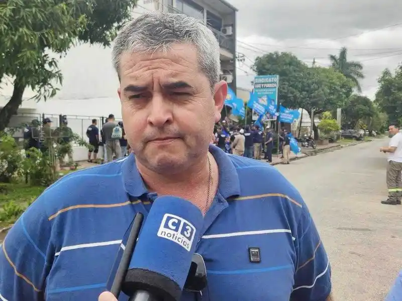 Referente de Luz y Fuerza desmintió a Basualdo y
negó que haya trabajadores de cooperativas en REFSA