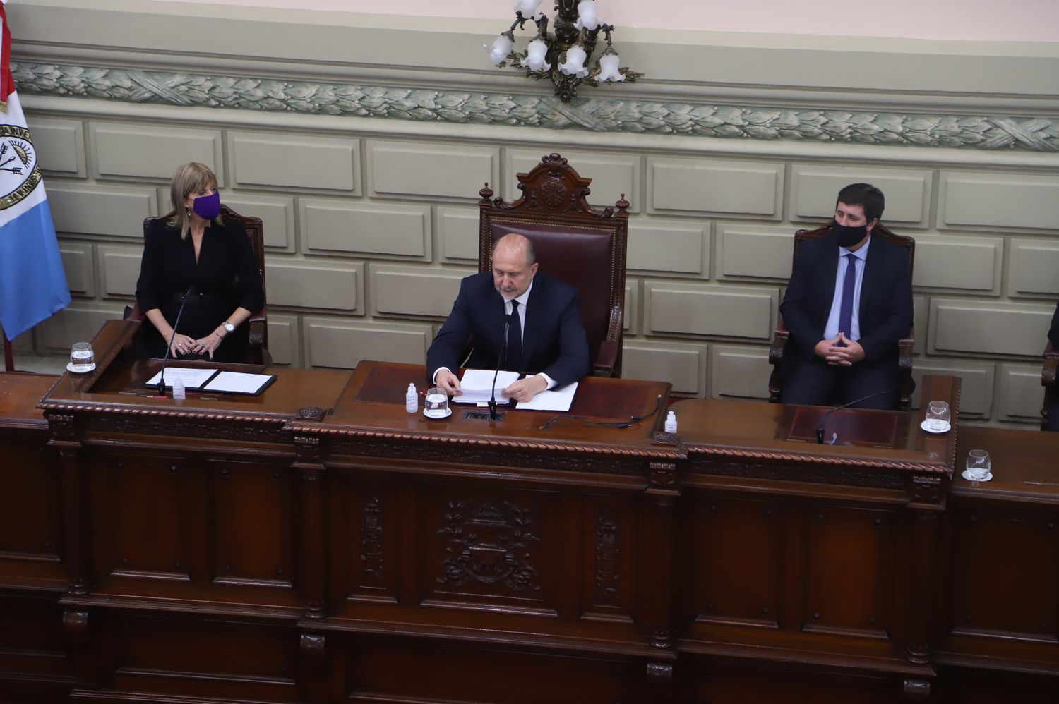 Perotti: «La gravedad de la crisis sanitaria nos obligó a priorizar la vida de nuestra gente»